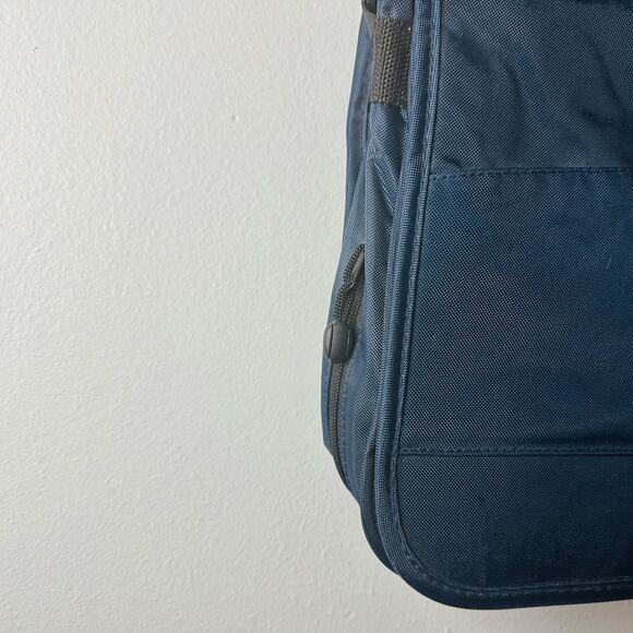 NWT SOLO Navy Expandable 15.6” Laptop Messenger Briefcase Shoulder Bag - Picture 5 of 16